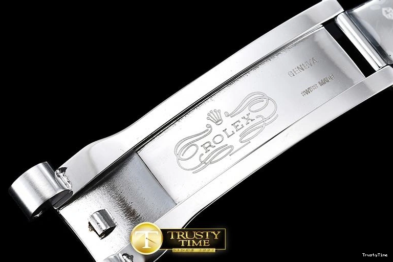 0225 Durable RDD0215B – DayDate 36mm 684